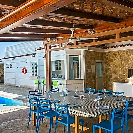 Protaras An75 Отель Паралимни
